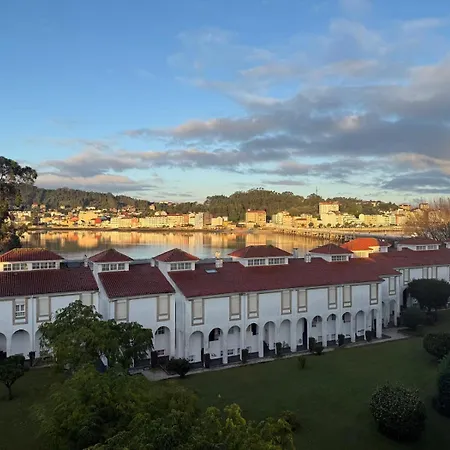 Con Terraza Y Vistas Al Mar En La