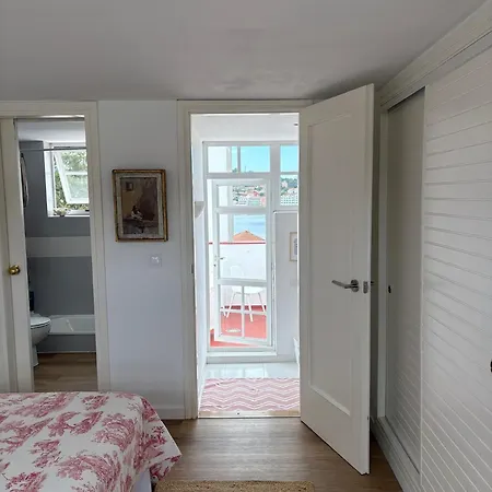 Con Terraza Y Vistas Al Mar En La イスラ・デ・ラ・トハ