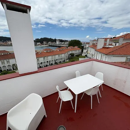 Con Terraza Y Vistas Al Mar En La Apartment *