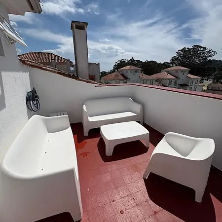 Con Terraza Y Vistas Al Mar En La *